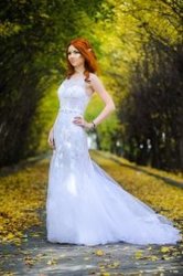Изысканное свадебное платье  15000 руб.